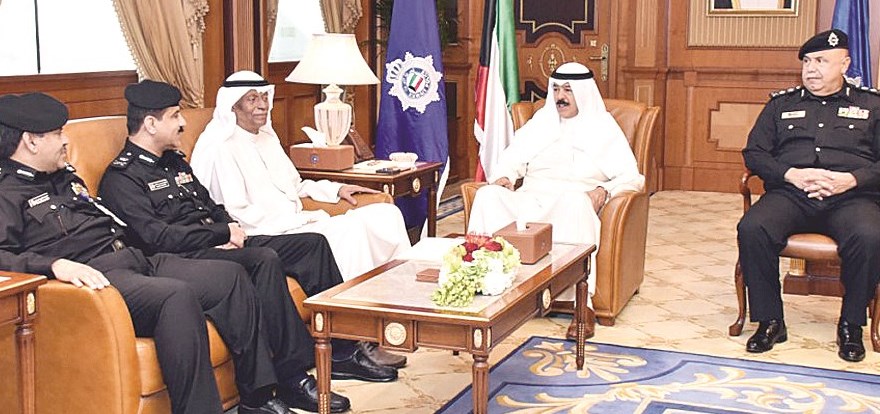 u0627u0644u062eu0627u0644u062f u0645u062cu062au0645u0639u0627 u0627u0645u0633 u0645u0639 u0631u0626u064au0633 u0648u0627u0639u0636u0627u0621 u0644u062cu0646u0629 u0641u062du0635 u0637u0644u0628u0627u062a u0627u0644u062au0631u0634u062d u0644u0644u0627u0646u062au062eu0627u0628u0627u062a