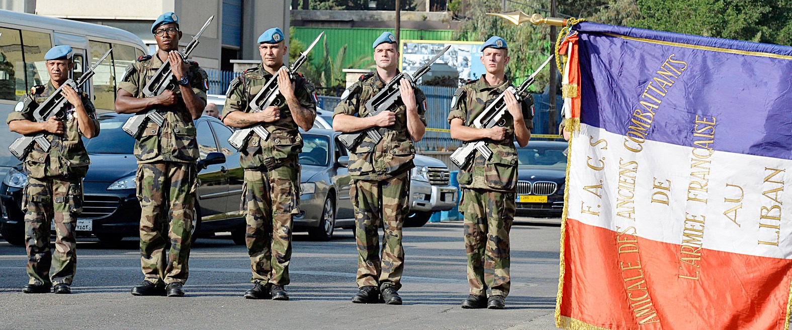 u0639u0646u0627u0635u0631 u0645u0646 u0627u0644u0642u0648u0629 u0627u0644u0641u0631u0646u0633u064au0629 u0627u0644u0639u0627u0645u0644u0629 u0636u0645u0646 u0648u062du062fu0627u062a u0627u0644u0623u0645u0645 u0627u0644u0645u062au062du062fu0629 u062eu0644u0627u0644 u0627u062du064au0627u0621 u0630u0643u0631u0649 u0642u062au0644u0627u0647u0645 u0641u064a u0627u0644u0645u0642u0628u0631u0629 u0627u0644u0641u0631u0646u0633u064au0629 u0641u064a u0628u064au0631u0648u062a u0623u0645u0633 (u062f u0628 u0627)