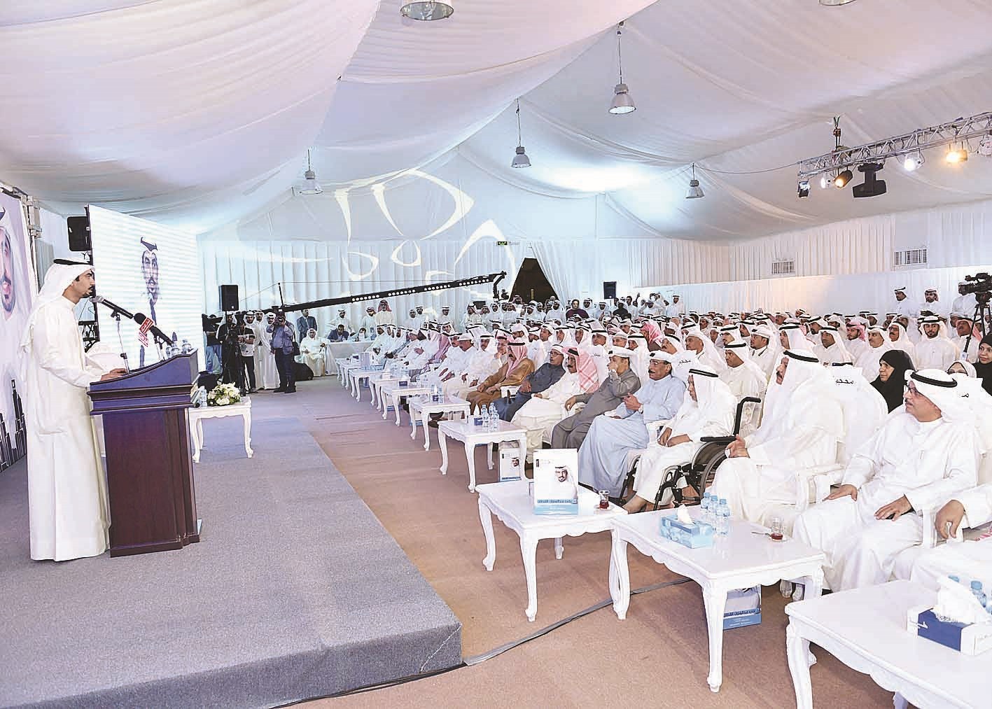 الحضور يتابعون وقائع الندوة (تصوير سعد هنداوي)