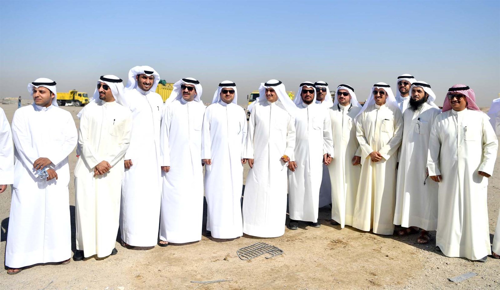 المنفوحي ومسؤولو «البلدية» في موقع الأرض المحررة