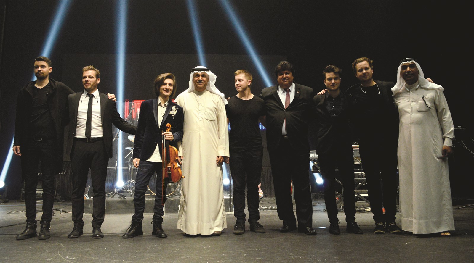 u0639u0644u064a u0627u0644u064au0648u062du0629 u0645u062au0648u0633u0637u0627u064b u0623u0639u0636u0627u0621 u0627u0644u0641u0631u0642u0629 u0627u0644u0633u0644u0648u0641u0627u0643u064au0629 (u062au0635u0648u064au0631 u0628u0633u0627u0645 u0632u064au062fu0627u0646)