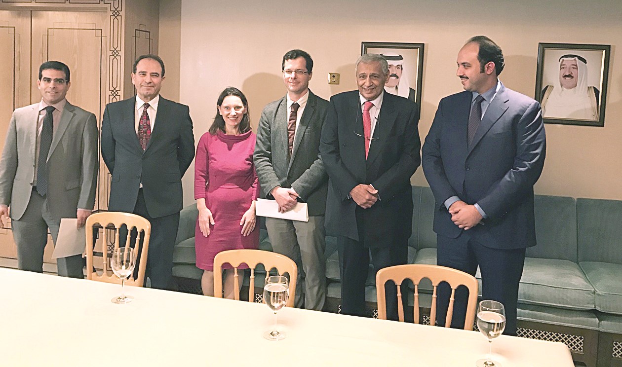 الدويسان يتوسط الحضور خلال الاحتفال