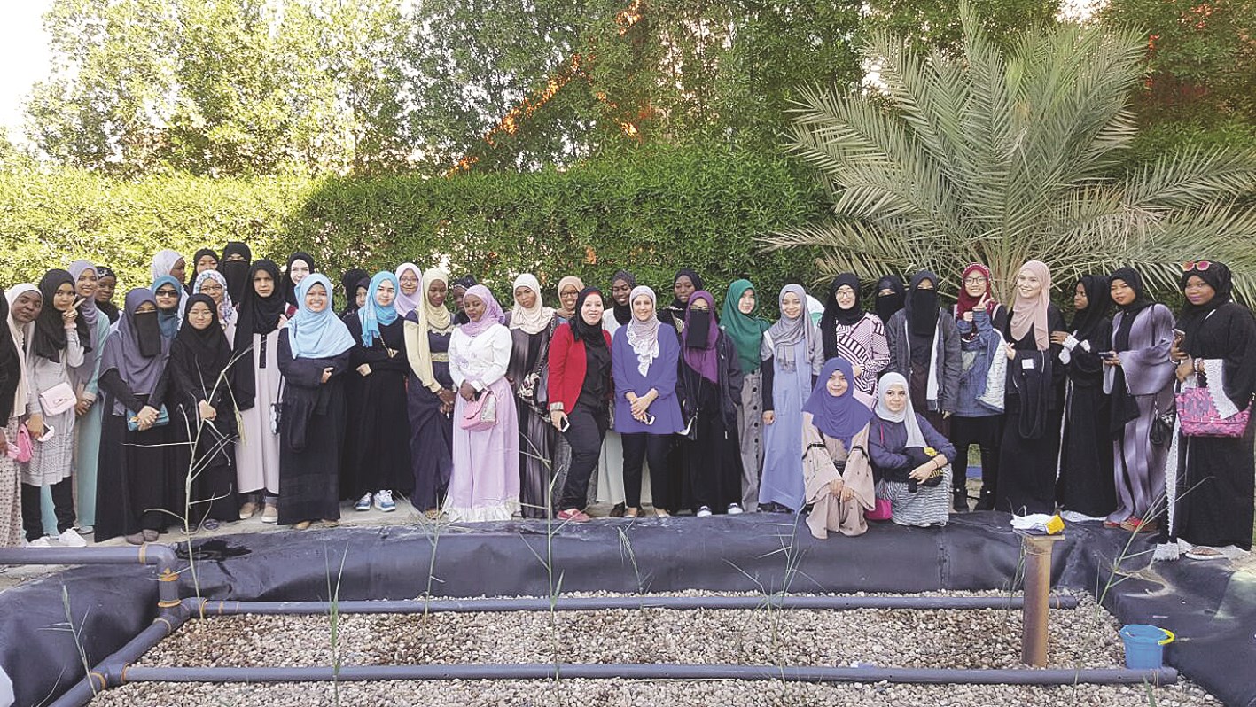 u0627u0644u0637u0627u0644u0628u0627u062a u0627u0644u0645u0634u0627u0631u0643u0627u062a u0641u064a u0648u0631u0634u0629 u0627u0644u0639u0645u0644