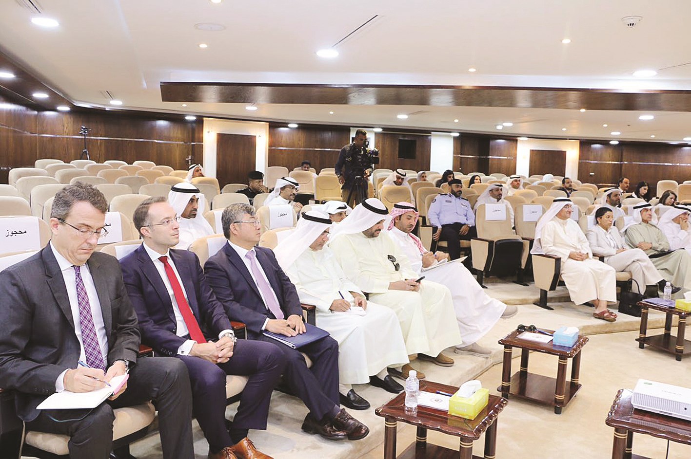 حضور ديبلوماسي