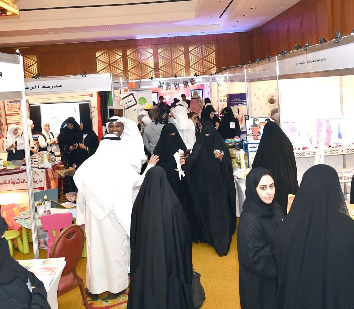 إقبال حاشد على المعرض