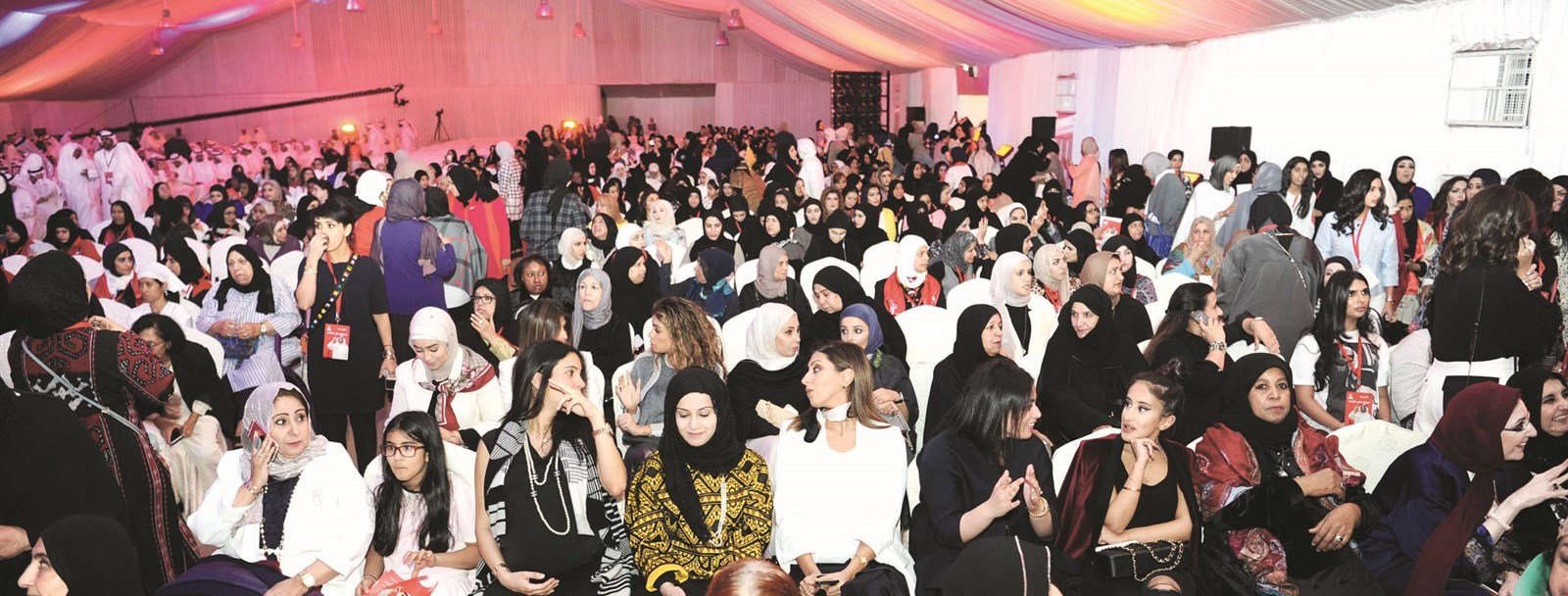 حضور نسائي حاشد