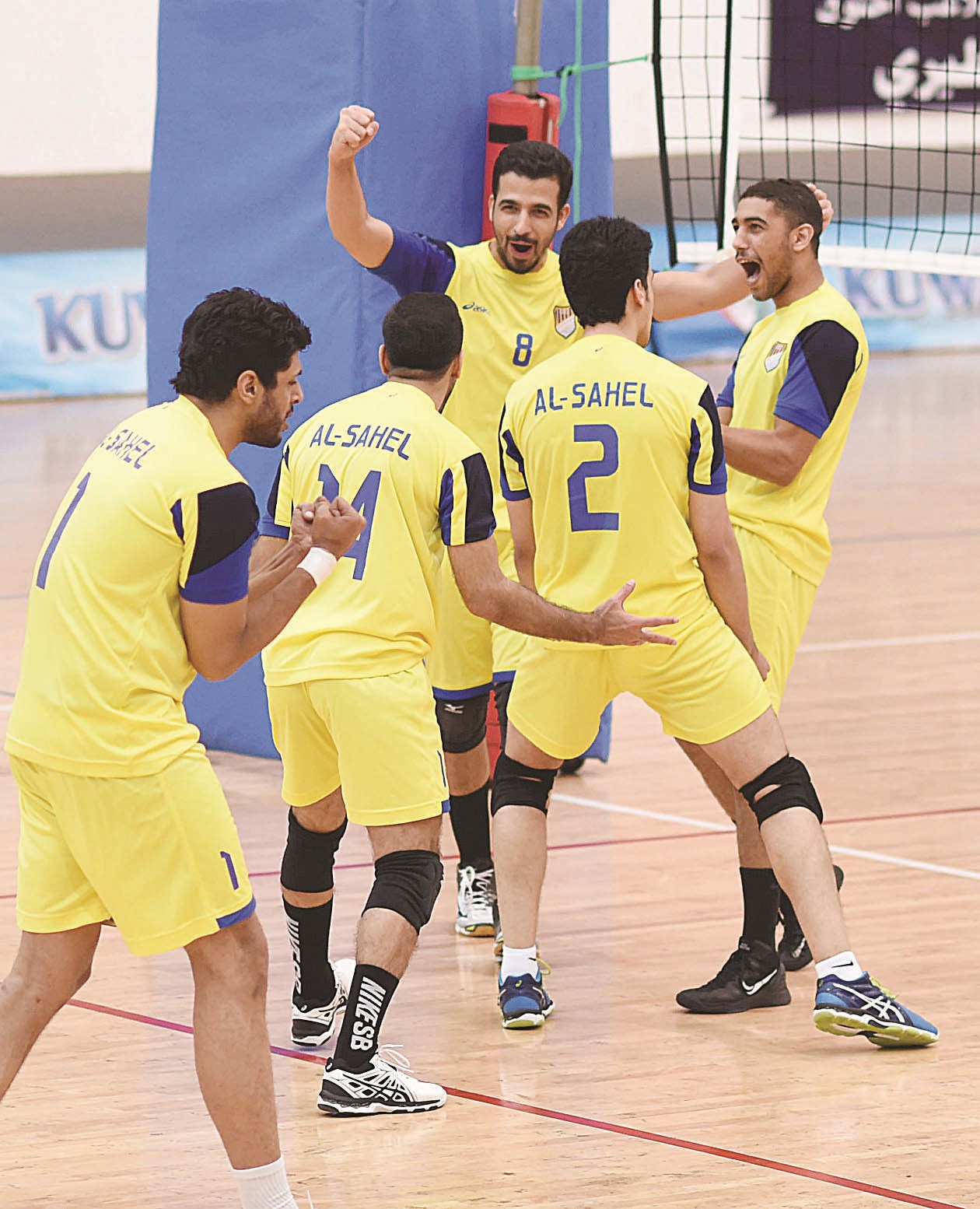 u0641u0631u062du0629 u0641u0631u064au0642 u0627u0644u0633u0627u062du0644 u0628u0627u0644u0641u0648u0632