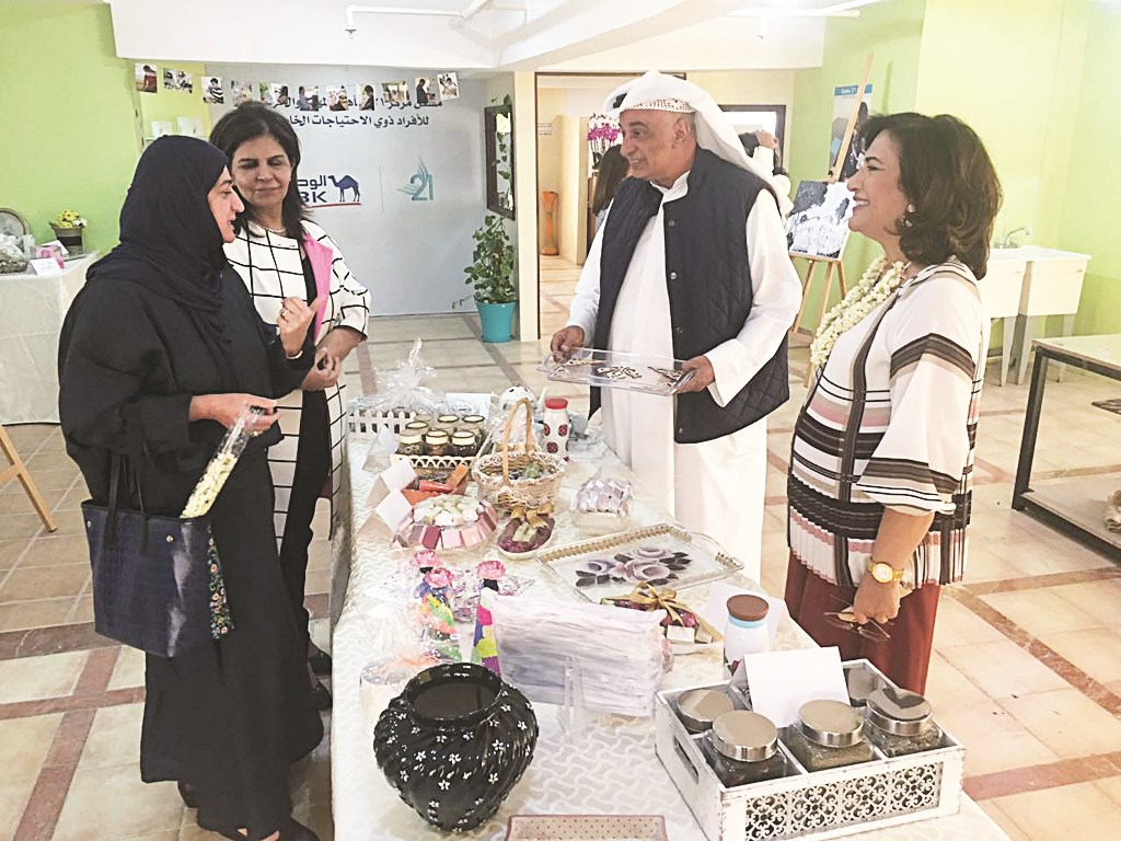 u062cu0648u0644u0629 u0639u0644u0649 u0627u0644u0645u0639u0631u0636