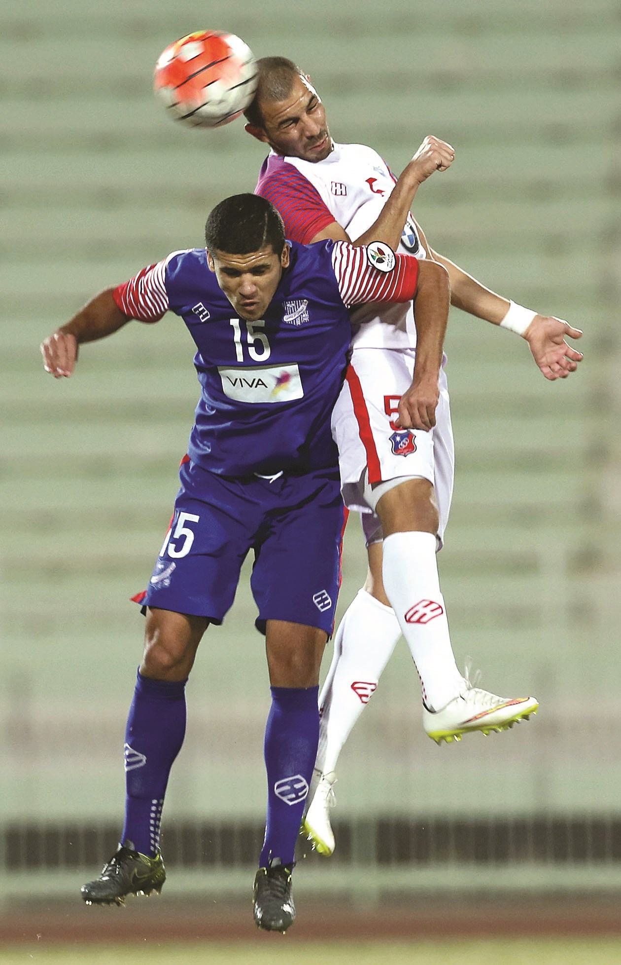 u0641u0647u062f u0627u0644u0647u0627u062cu0631u064a u00abu064au0637u064au0631 u0639u0627u0644u064au0627u064bu00bb u062eu0644u0627u0644 u0627u0644u0645u0628u0627u0631u0627u0629 u0628u064au0646 u00abu0627u0644u0643u0648u064au062au00bb u0648u0627u0644u062au0636u0627u0645u0646 (u0627u0644u0623u0632u0631u0642 u062fu0648u062a u0643u0648u0645)