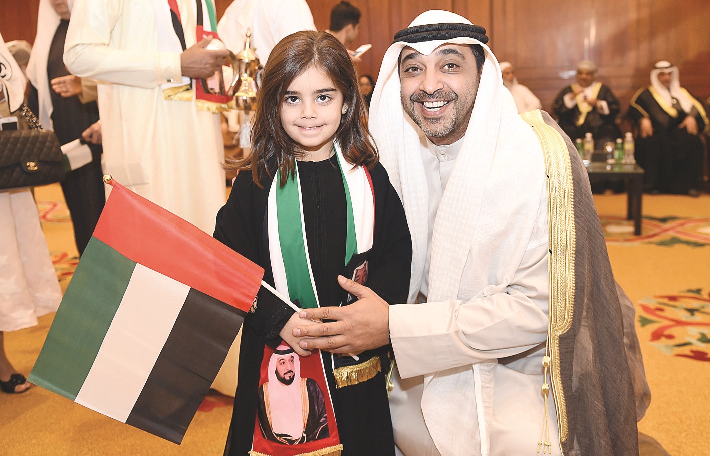 العبدالله وطفلة إماراتية