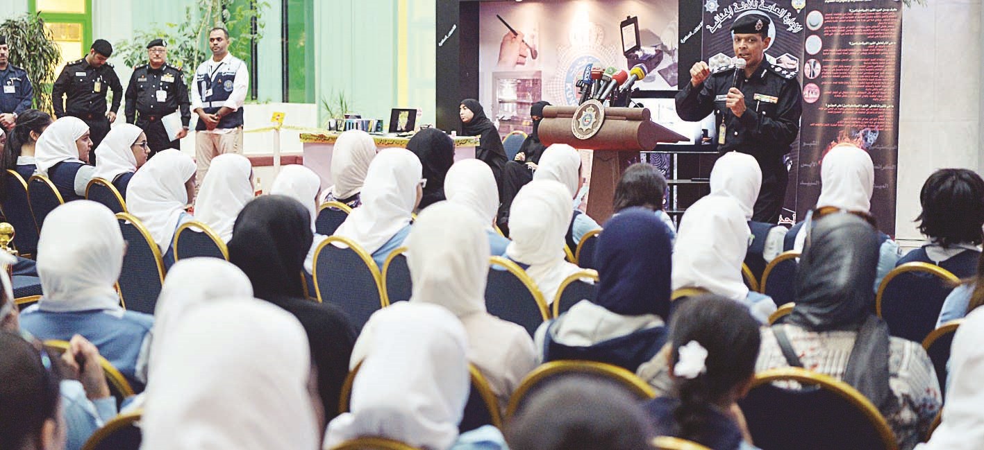 متابعة طلابية لحديث العميد عادل الحشاش