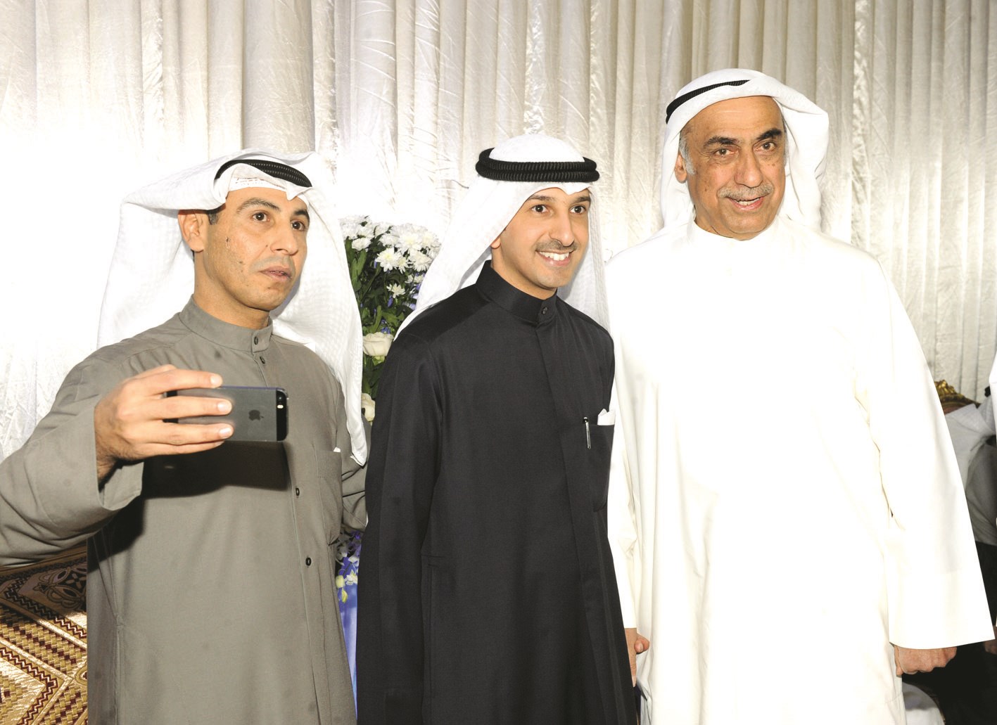 جاسم يعقوب مهنئا