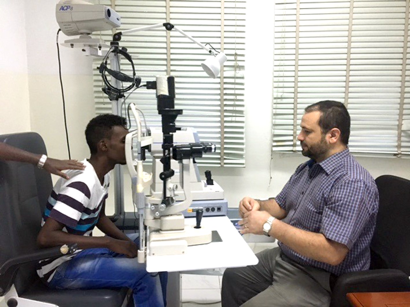 u0639u064au0627u062fu0629 u0627u0644u0639u064au0648u0646