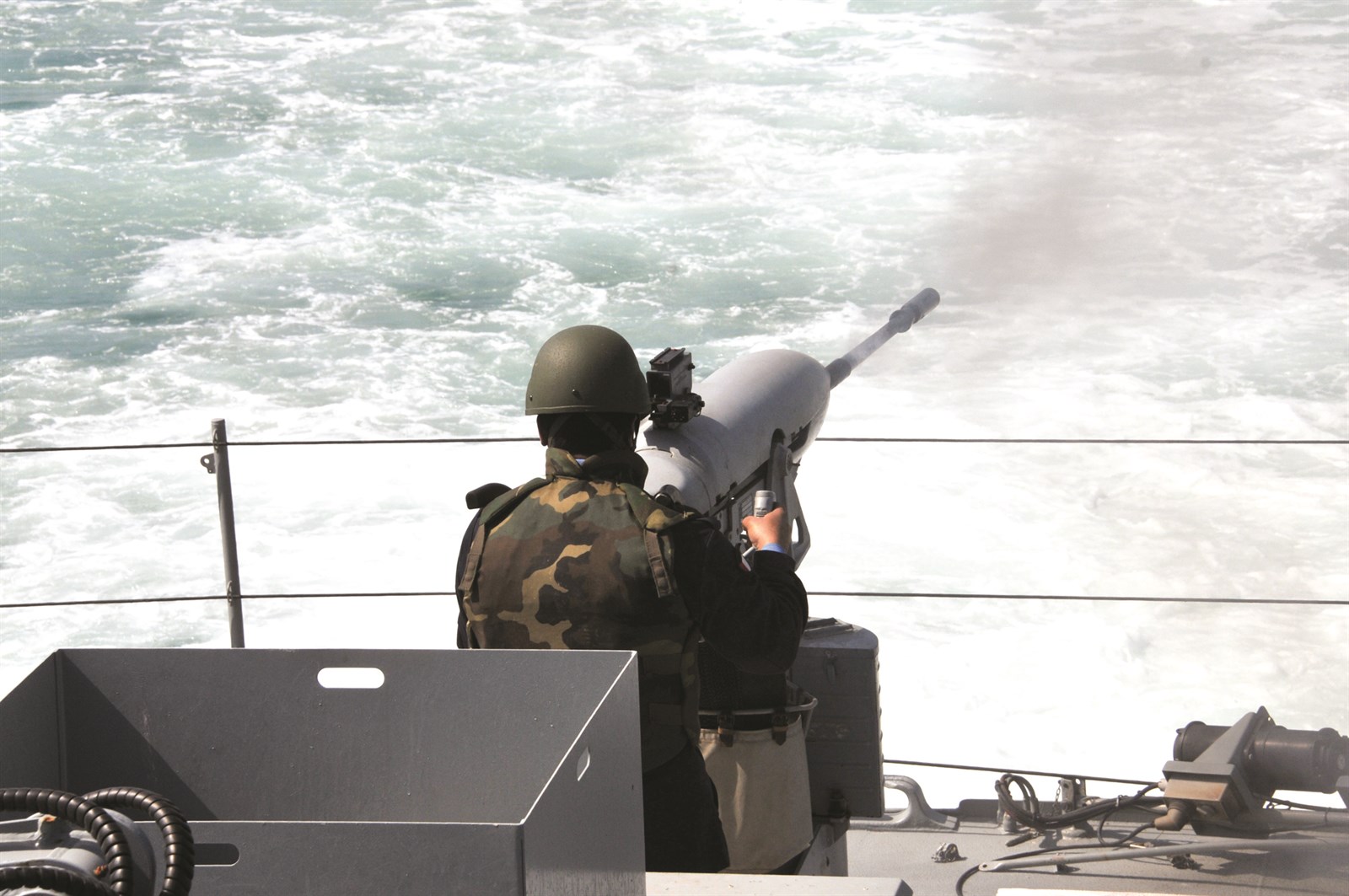 يقظة واستعداد لمراقبة الحدود البحرية