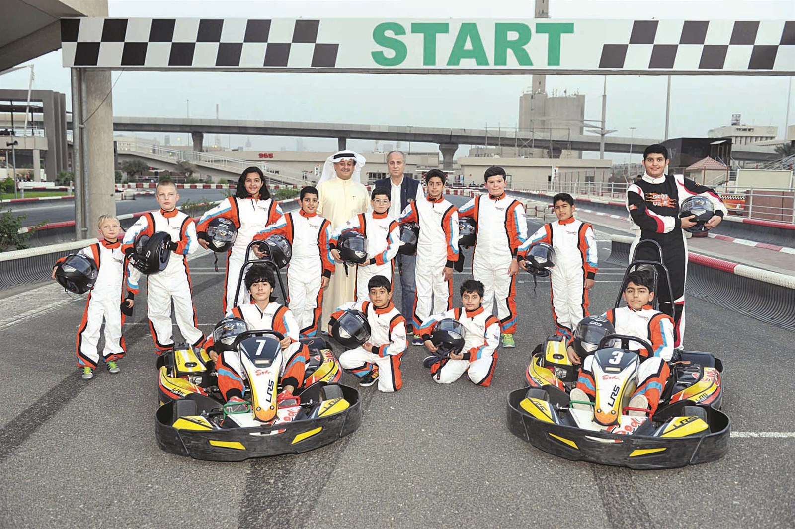 u0627u0644u064au0627u0633u064au0646 u0645u062au0648u0633u0637u0627u064b u0627u0644u0623u0637u0641u0627u0644 u0627u0644u0645u062au062fu0631u0628u064au0646                   (u062au0635u0648u064au0631 u0646u0648u0631 u0647u0646u062fu0627u0648u064a)