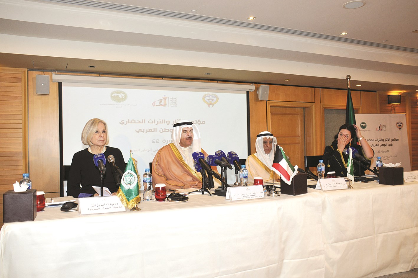 u0633u0644u0645u0627u0646 u0627u0644u062du0645u0648u062f u064au062au0648u0633u0637 u0639u0628u062fu0627u0644u0644u0647 u0645u062du0627u0631u0628 u0648u062du064au0627u0629 u0627u0644u0642u0631u0645u0627u0648u064a u0648u0647u064au0641u0627u0621 u0623u0628u0648 u063au0632u0627u0644u0629