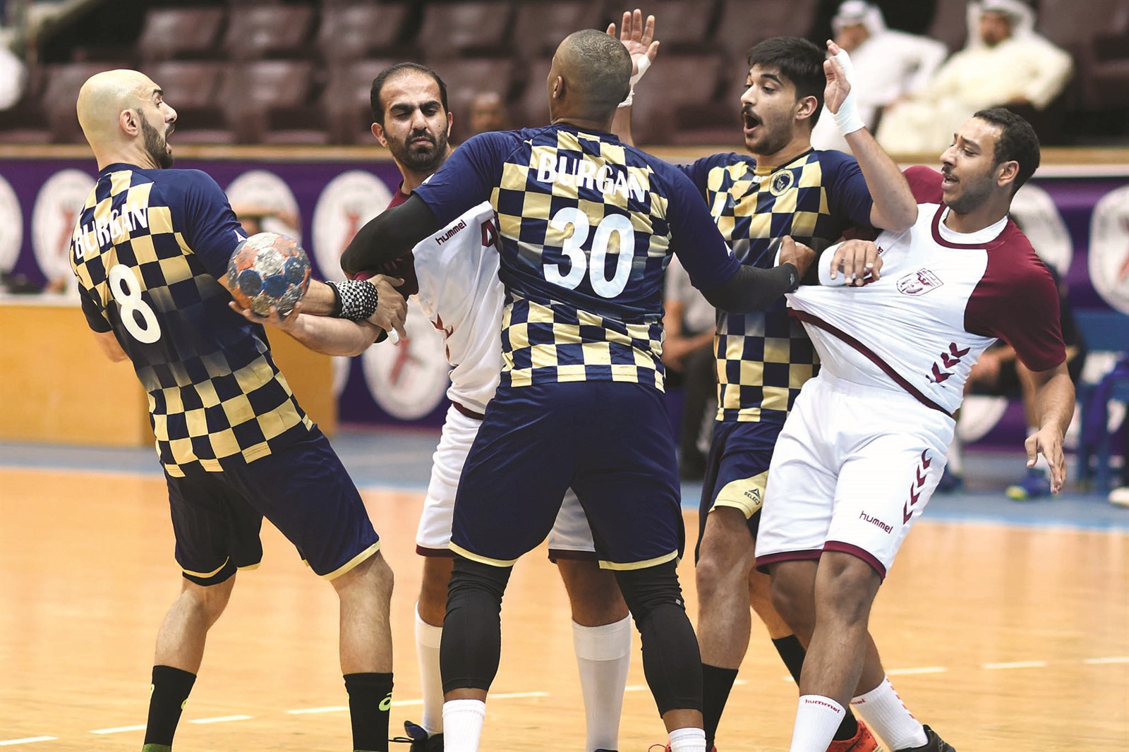 u0645u062du0627u0648u0644u0629 u062au0635u0648u064au0628 u0645u0646 u0644u0627u0639u0628 u0627u0644u0646u0635u0631 u0648u062fu0641u0627u0639 u0645u0646 u0628u0631u0642u0627u0646 (u062au0635u0648u064au0631 u062cu0627u0633u0645 u0628u0627u0631u0648u0646)