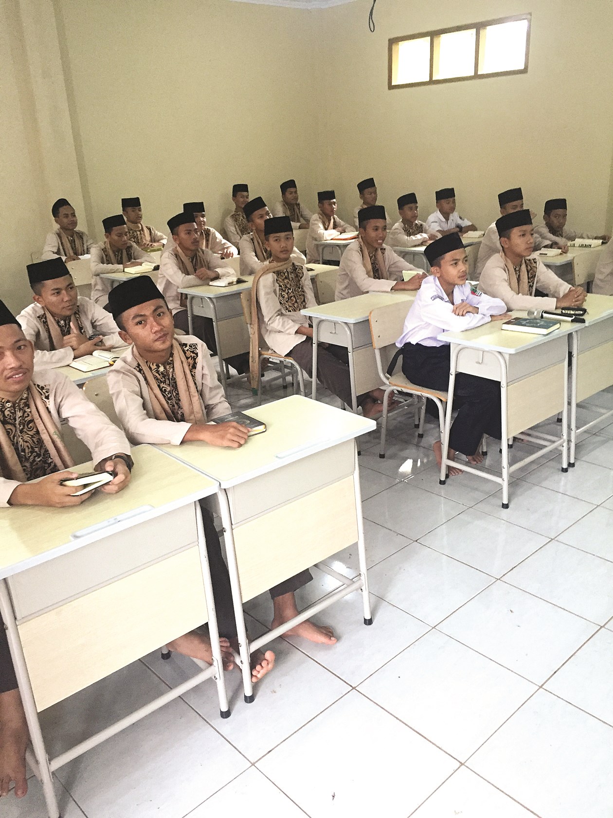 u0623u062du062f u0641u0635u0648u0644 u0627u0644u0645u062fu0631u0633u0629 u0627u0644u0634u0631u0639u064au0629