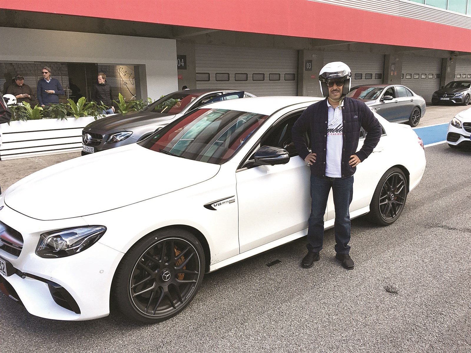 الزميل أحمد المطيري يستعد لتجربة مرسيدس E63