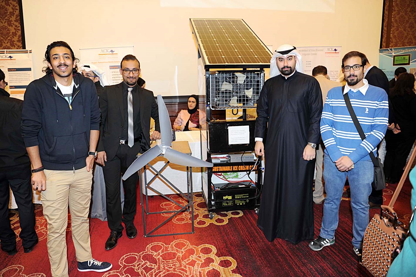 u0637u0644u0628u0629 u0623u0645u0627u0645 u0645u0634u0631u0648u0639 u062au062eu0631u062cu0647u0645b(u062au0635u0648u064au0631 u0637u0627u0631u0642 u0639u0632 u0627u0644u062fu064au0646)