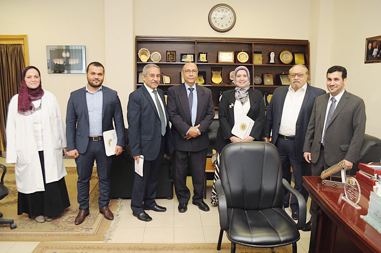 u0627u0644u0645u0637u064au0631u064a u0645u0644u062au0642u064au0627u064b u0642u064au0627u062fu0627u062a u0643u0644u064au0629 u0637u0628 u0627u0644u0623u0633u0646u0627u0646 u0628u062cu0627u0645u0639u0629 u0641u0627u0631u0648u0633