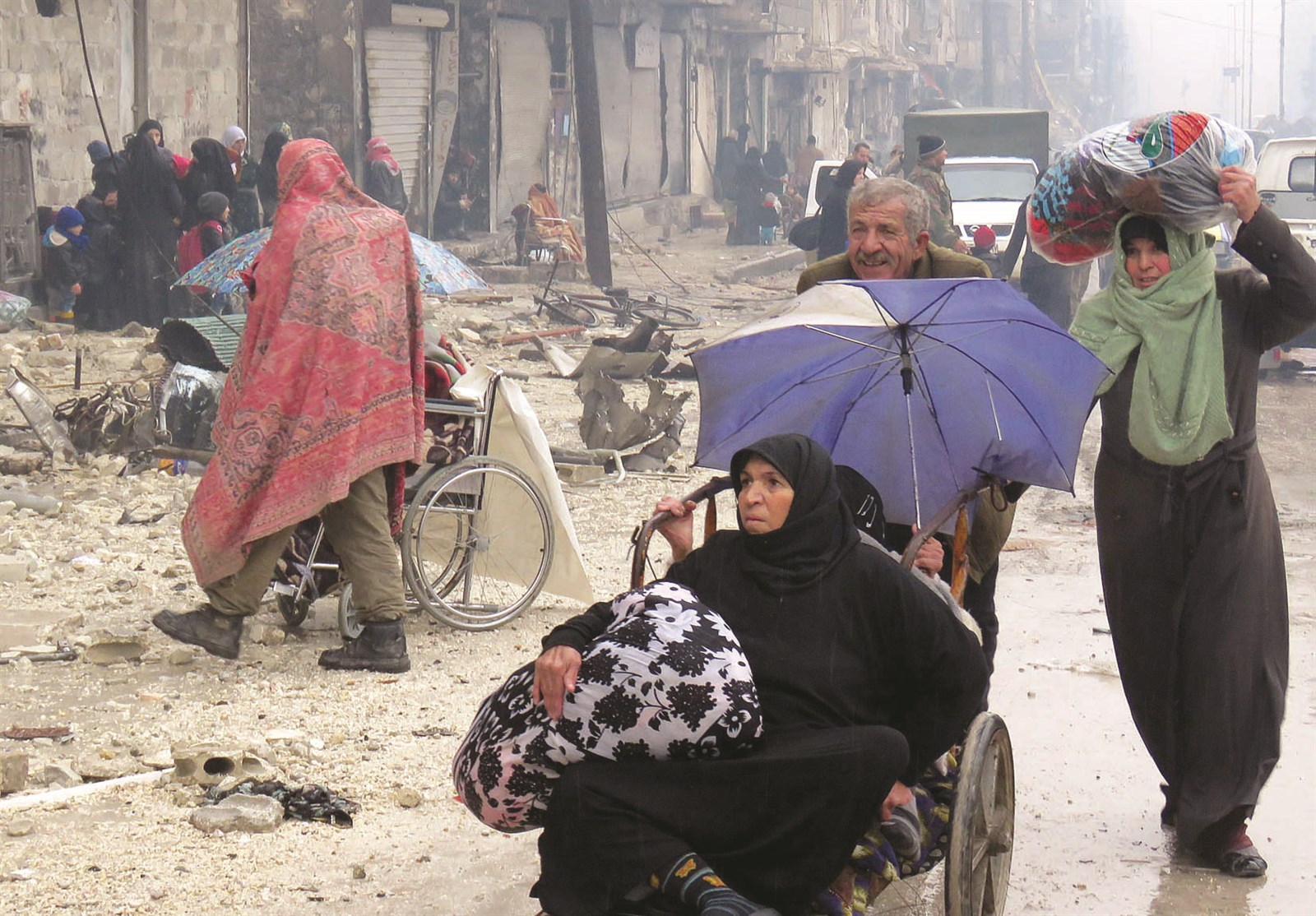 u0645u062fu0646u064au0648u0646 u064au0647u0631u0628u0648u0646 u0645u0646 u062du064a u0627u0644u0641u0631u062fu0648u0633 u0641u064a u062du0644u0628 u0623u0645u0633 (u0627 u0641 u0628)