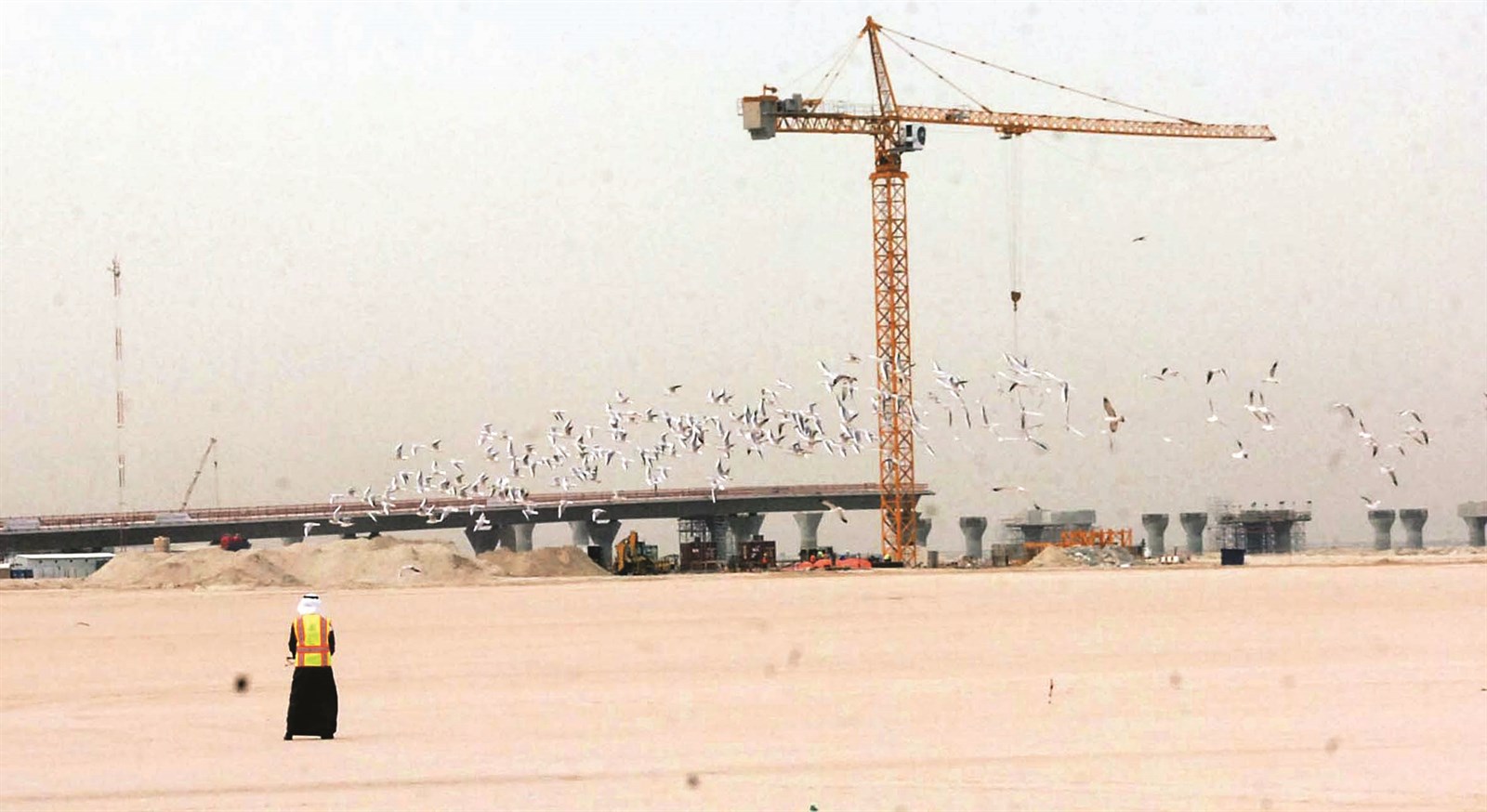 u062cu0633u0631 u062cu0627u0628u0631 u0645u0627 u0628u064au0646 u0627u0644u0645u0646u062cu0632 u0648u0645u0627 u0641u064a u0627u0644u0637u0631u064au0642 u0625u0644u0649 u0627u0644u0625u0646u062cu0627u0632 (u062au0635u0648u064au0631 u0632u0643u0631u064au0627 u0639u0637u064au0629)