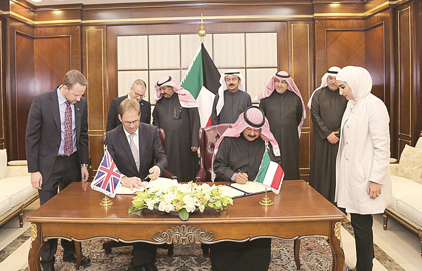 الجارالله والوود يوقعان الاتفاقية