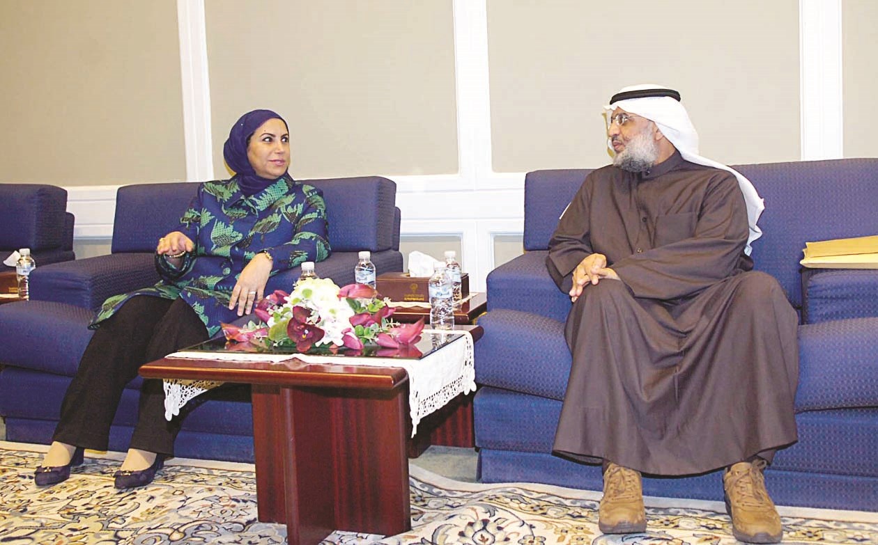 المطوع وحديث جانبي مع الوكيلة الغنيم