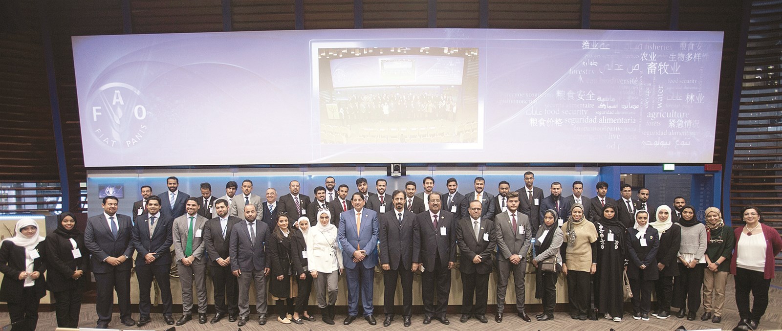 u0648u0641u062f u0633u0641u0631u0627u0621 u0634u0628u0627u0628 u0627u0644u062eu0644u064au062c u0641u064a u0644u0642u0637u0629 u062cu0627u0645u0639u0629 u0623u062bu0646u0627u0621 u0627u0644u0632u064au0627u0631u0629