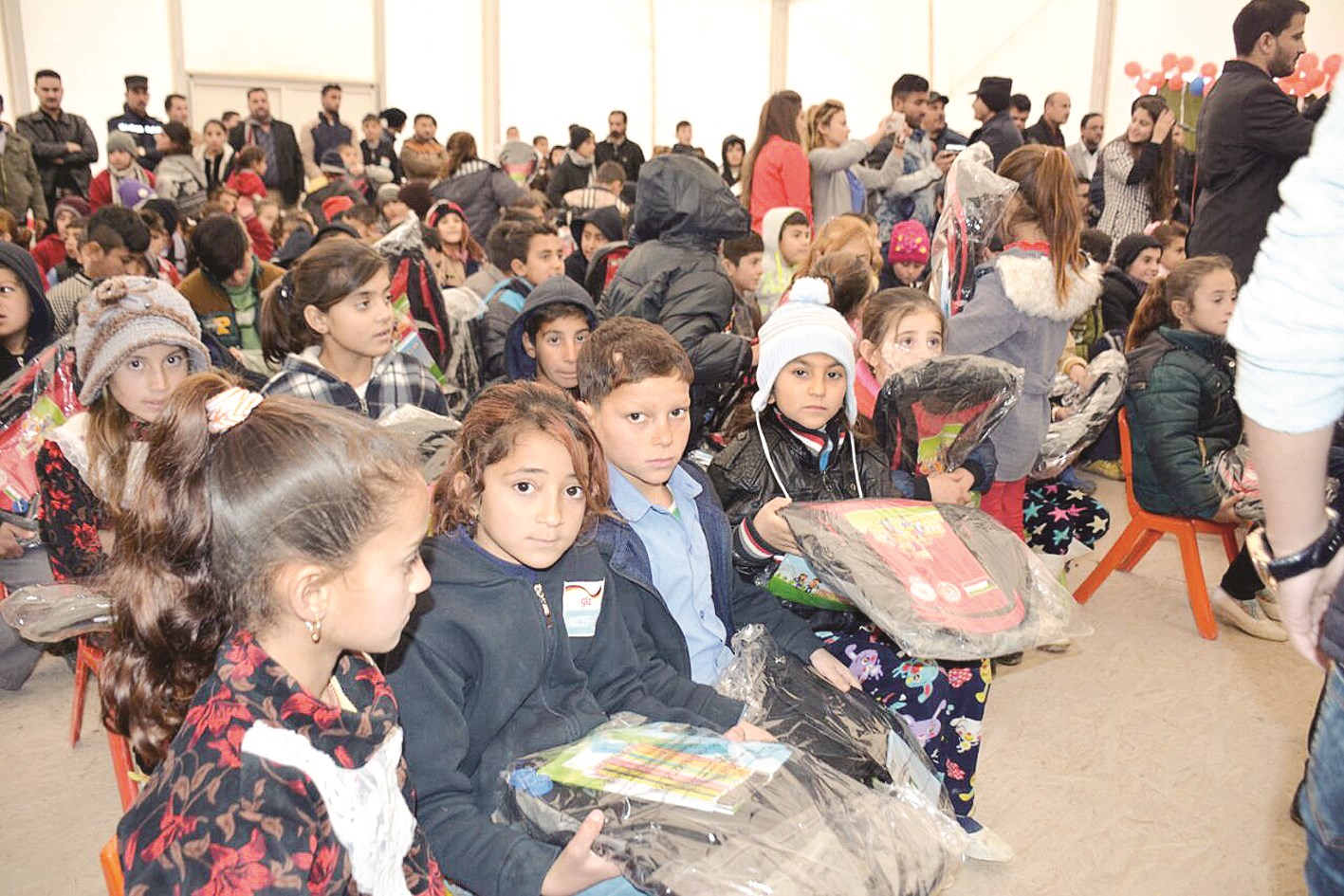 u0637u0644u0628u0629 u0625u064au0632u064au062fu064au0648u0646 u062au0633u0644u0645u0648u0627 u062du0642u0627u0626u0628 u0645u062fu0631u0633u064au0629 u0648u0645u0633u062au0644u0632u0645u0627u062a u0642u0631u0637u0627u0633u064au0629