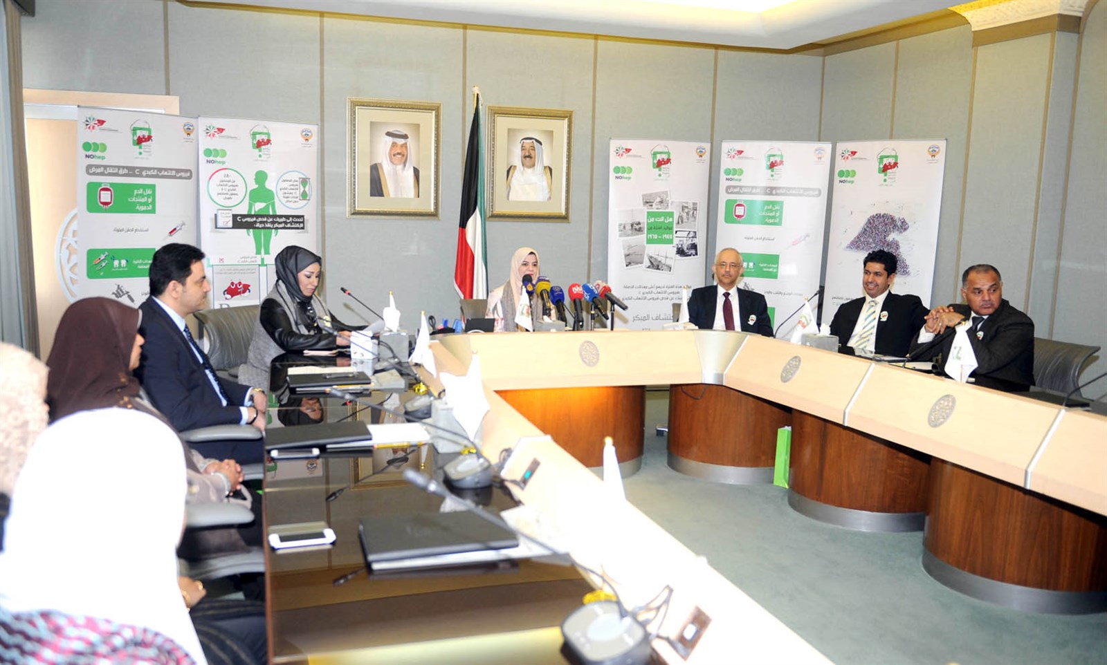 u0627u0644u0642u0637u0627u0646 u062au062au0648u0633u0637 u0627u0644u0645u062au062du062fu062bu064au0646 u0641u064a u0627u0644u0645u0624u062au0645u0631 u0627u0644u0635u062du0627u0641u064a u0628u0645u0646u0627u0633u0628u0629 u0625u0637u0644u0627u0642 u0627u0644u062du0645u0644u0629 (u062au0635u0648u064au0631 u0633u0639u0648u062f u0633u0627u0644u0645)