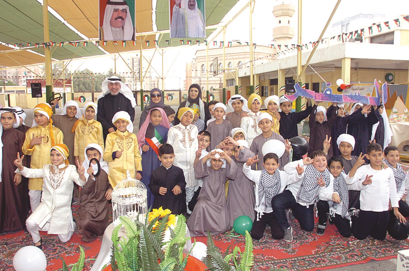 u0627u0644u0643u0646u062fu0631u064a u0648u0627u0644u0631u0648u064au0634u062f u0648u0623u0628u0648u0634u064au0628u0629 u0648u0633u0637 u0627u0644u0637u0644u0628u0629 (u062au0635u0648u064au0631 u0632u0643u0631u064au0627 u0639u0637u064au0629)