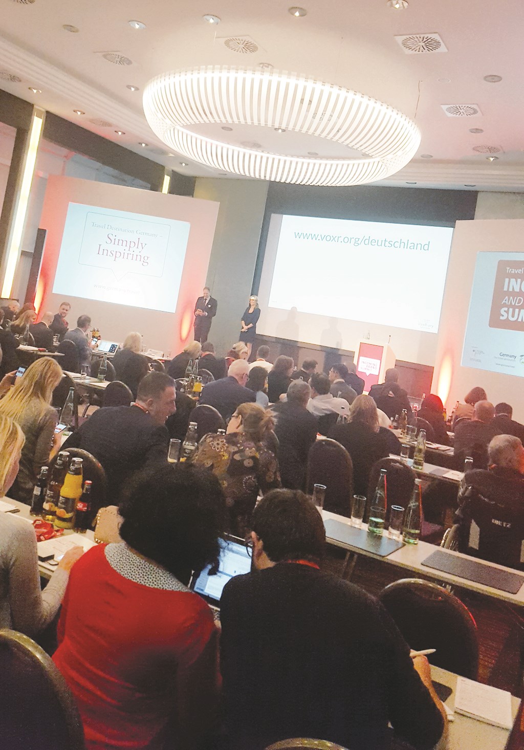 حضور كثيف من كل أنحاء العالم