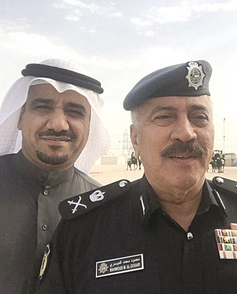 الدوسري... وسيلفي مع الزميل منصور الشمري