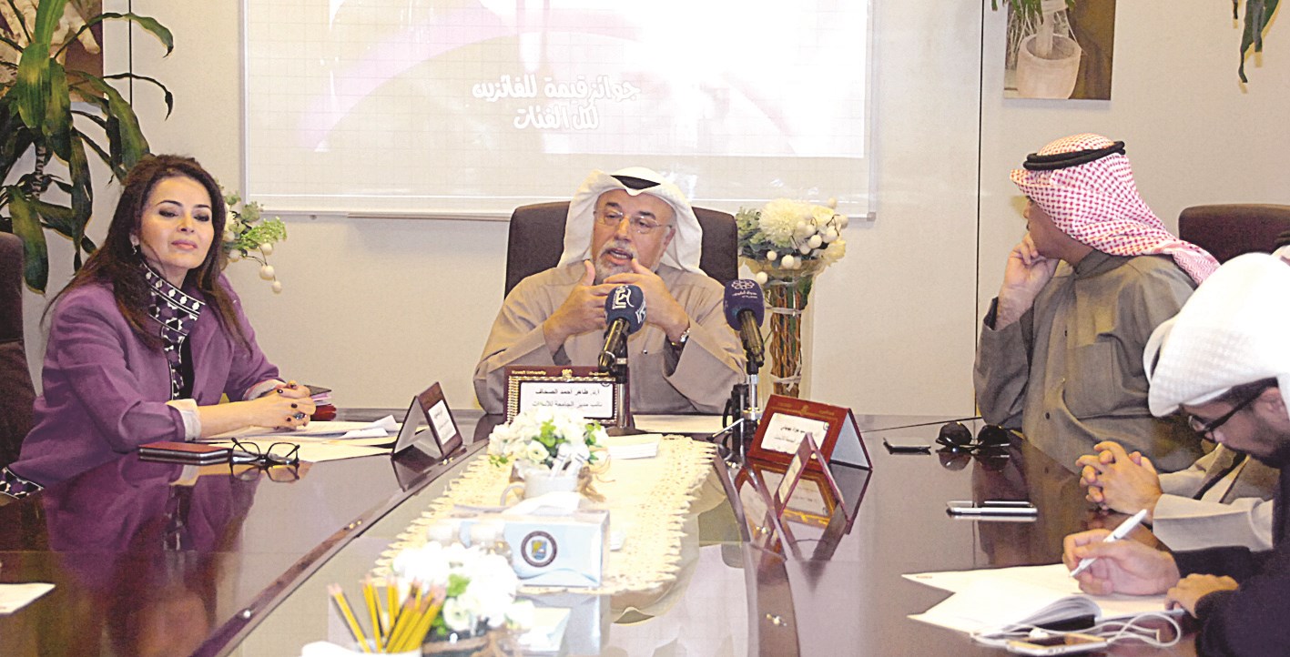 u062cu0627u0646u0628 u0645u0646 u0627u0644u0645u0624u062au0645u0631 u0627u0644u0635u062du0627u0641u064ab (u062au0635u0648u064au0631 u0632u0643u0631u064au0627 u0639u0637u064au0629)