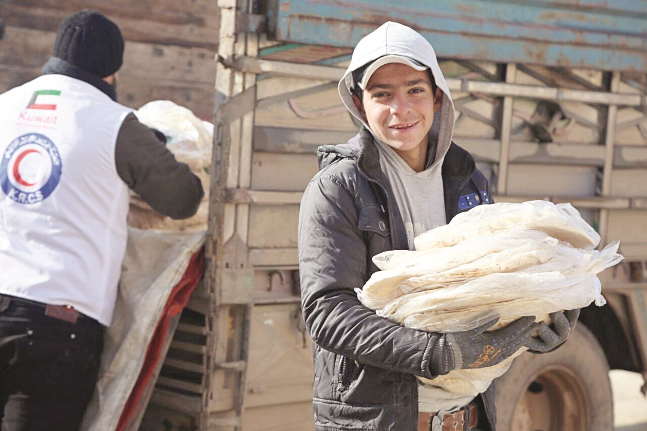 u062cu0627u0646u0628 u0645u0646 u0639u0645u0644u064au0629 u062au0648u0632u064au0639 u0627u0644u062eu0628u0632 u0639u0644u0649 u0646u0627u0632u062du064a u062du0644u0628