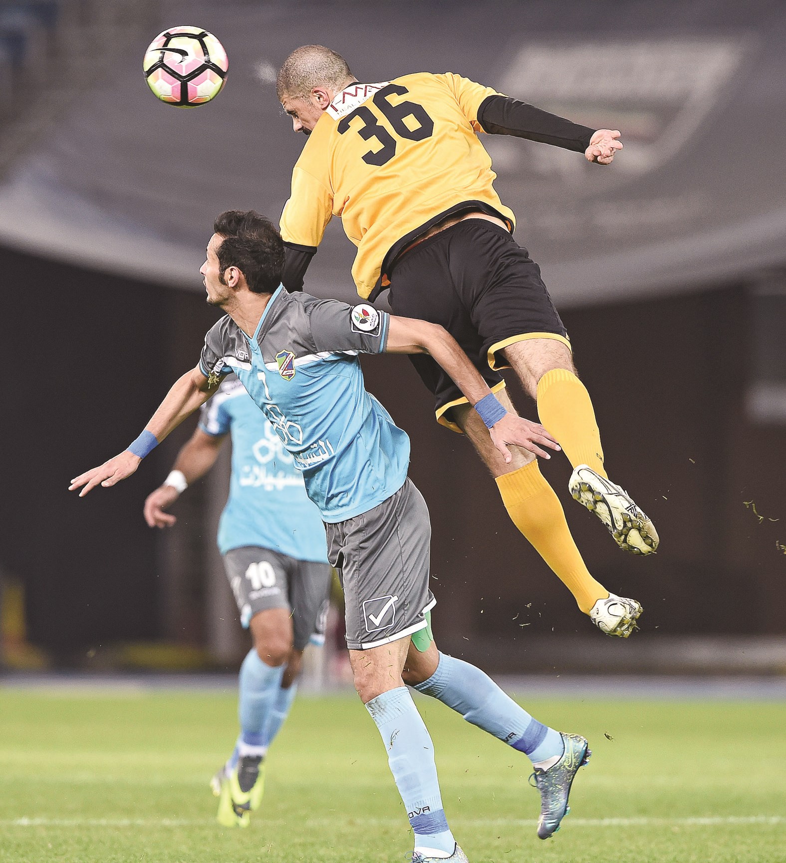 u0627u0644u0642u0627u062fu0633u064au0629 u0627u062bu0628u062a u0639u0644u0648 u0643u0639u0628u0647 u0623u0645u0627u0645 u0627u0644u0633u0627u0644u0645u064au0629 (u062au0635u0648u064au0631 u062cu0627u0633u0645 u0628u0627u0631u0648u0646)