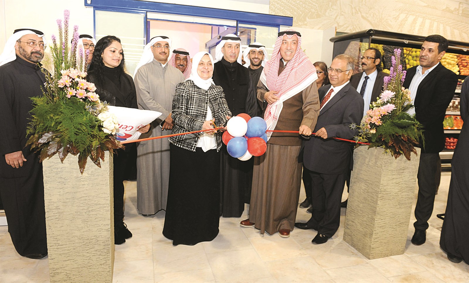 قص شريط الافتتاح