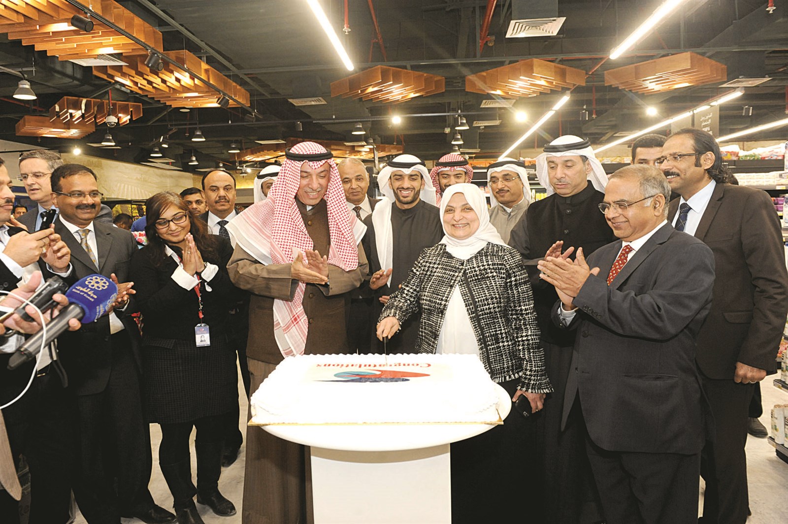 u0627u0644u0635u0628u064au062d u062au0642u0637u0639 u0642u0627u0644u0628 u062du0644u0648u0649 u0627u0644u0627u0641u062au062au0627u062d u0628u062du0636u0648u0631 u0645u0645u062bu0644u064a u0634u0631u0643u0629 u0633u064au062au064a u0633u0646u062au0631 (u062au0635u0648u064au0631 u0628u0633u0627u0645 u0632u064au062fu0627u0646)