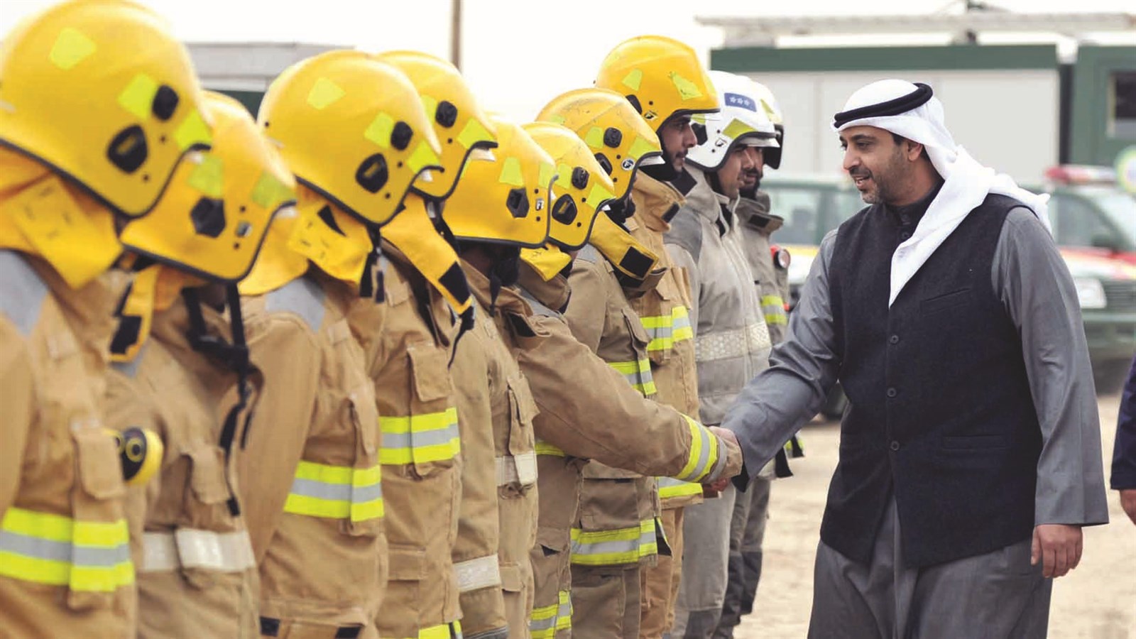 ... ورجال الاطفاء