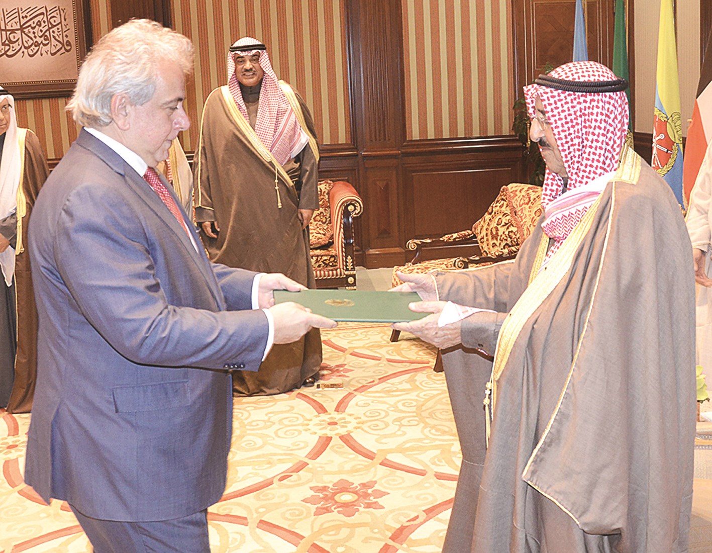 ... وأوراق اعتماد سفير البرازيل