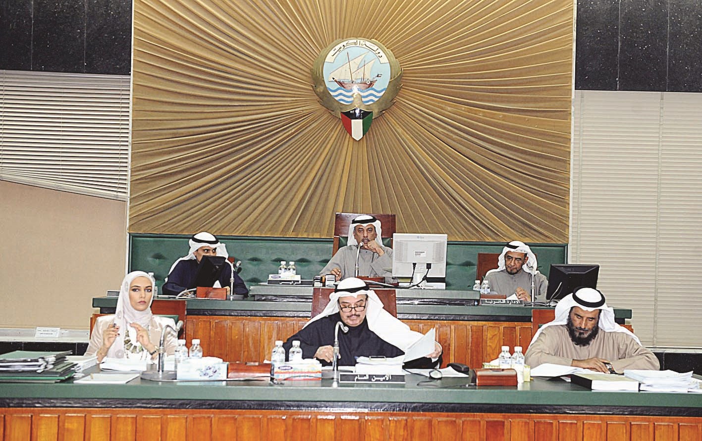 u0645u0646u0635u0629 u0627u0644u0631u0626u0627u0633u0629 u0628u062du0636u0648u0631 u0645u062fu064au0631 u0639u0627u0645 u0627u0644u0628u0644u062fu064au0629 (u062au0635u0648u064au0631 u0628u0633u0627u0645 u0632u064au062fu0627u0646)