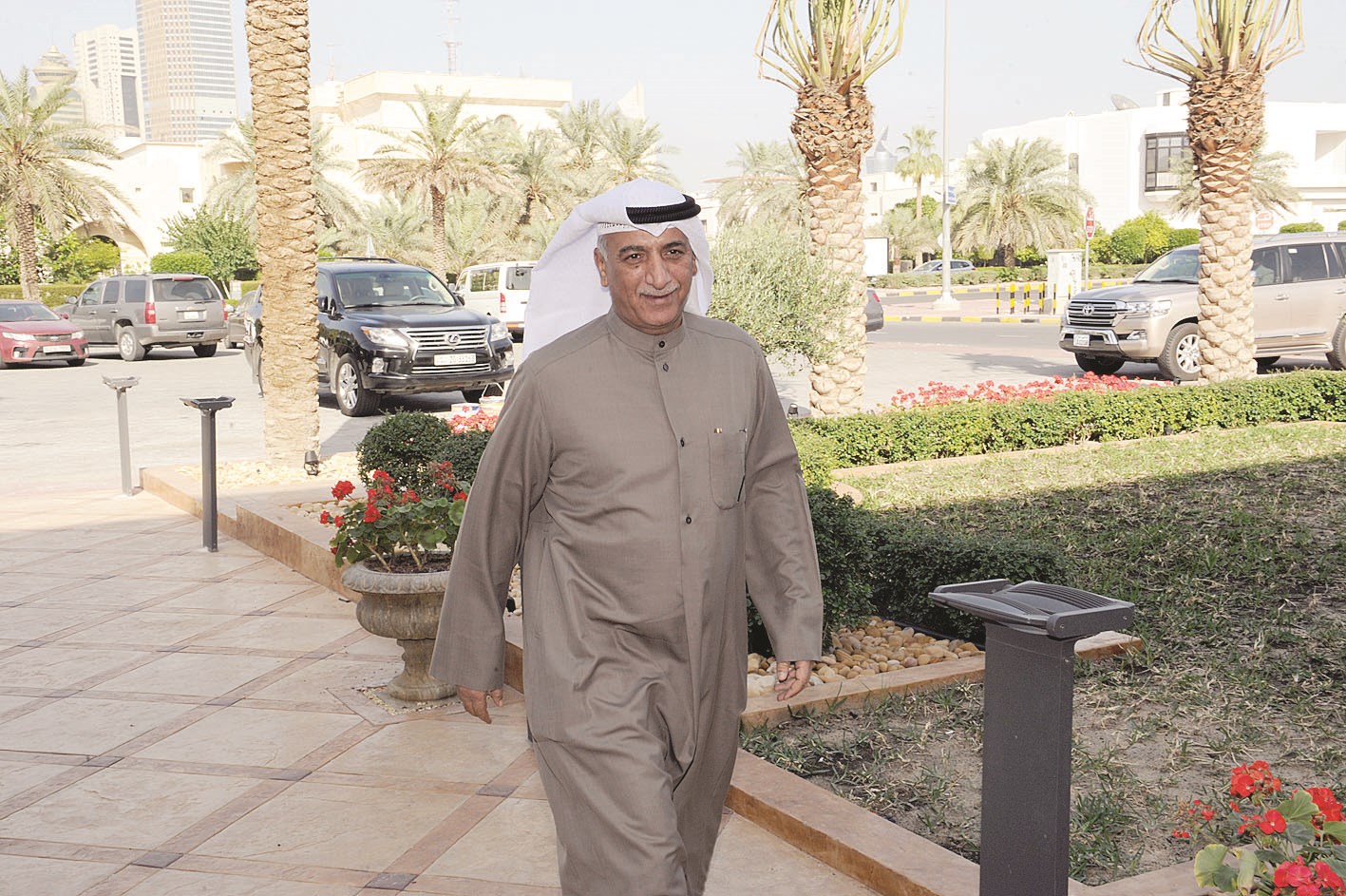 u0627u0644u0645u0648u064au0632u0631u064a u0641u064a u0637u0631u064au0642u0647 u0625u0644u0649 u062fu064au0648u0627u0646 u0627u0644u0645u0637u064au0631 (u062au0635u0648u064au0631 u0637u0627u0631u0642 u0639u0632u0627u0644u062fu064au0646)