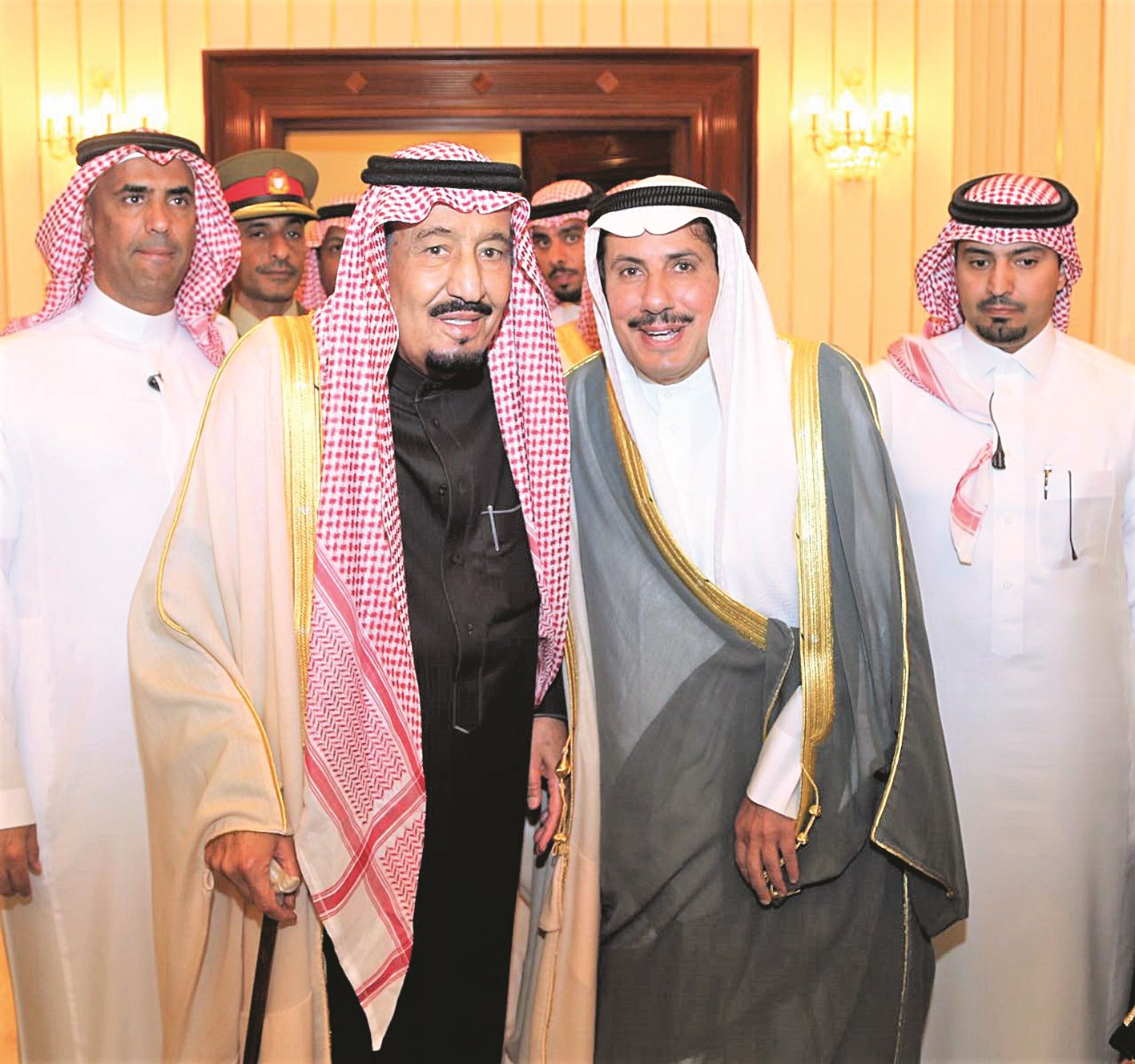 u062eu0627u062fu0645 u0627u0644u062du0631u0645u064au0646 u0648u0627u0644u0633u0641u064au0631 u0639u0632u0627u0645 u0627u0644u0635u0628u0627u062d