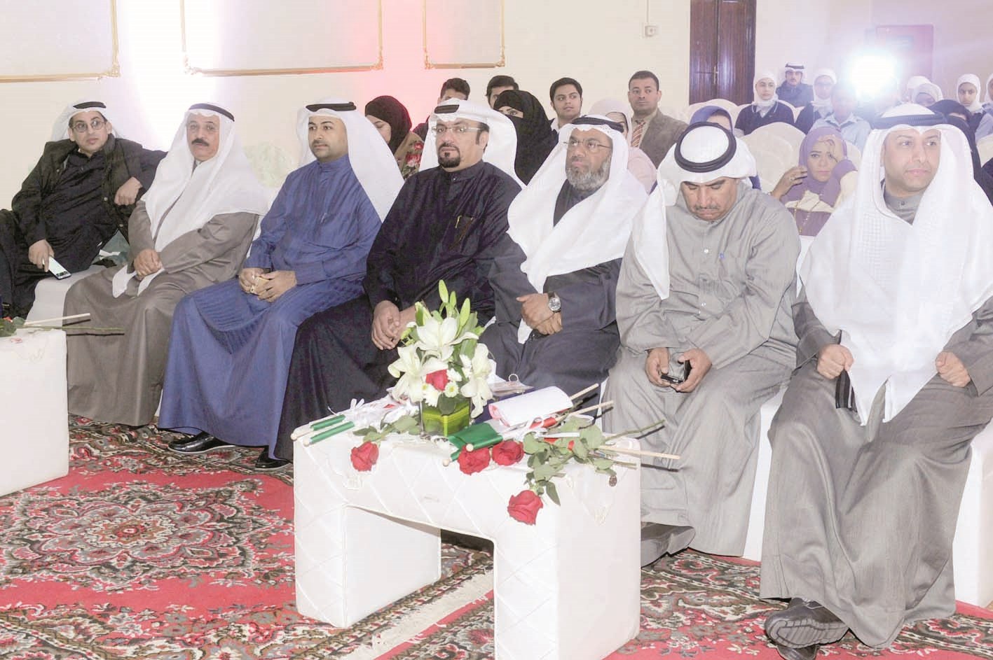 بوحمد متقدماً حضور الملتقى (تصوير زكريا عطية)