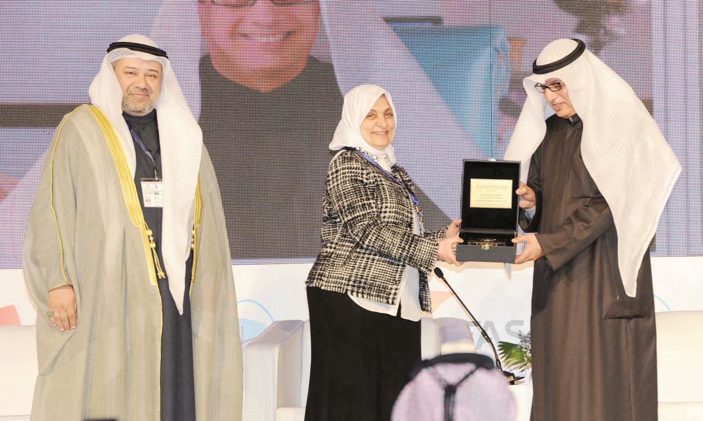 u0627u0644u0635u0628u064au062d u0648u0645u0647u062fu064a u064au0643u0631u0645u0627u0646 u0623u062du062f u0627u0644u0645u0634u0627u0631u0643u064au0646 u0641u064a u0627u0644u0645u0624u062au0645u0631 (u062au0635u0648u064au0631 u0637u0627u0631u0642 u0639u0632u0627u0644u062fu064au0646)