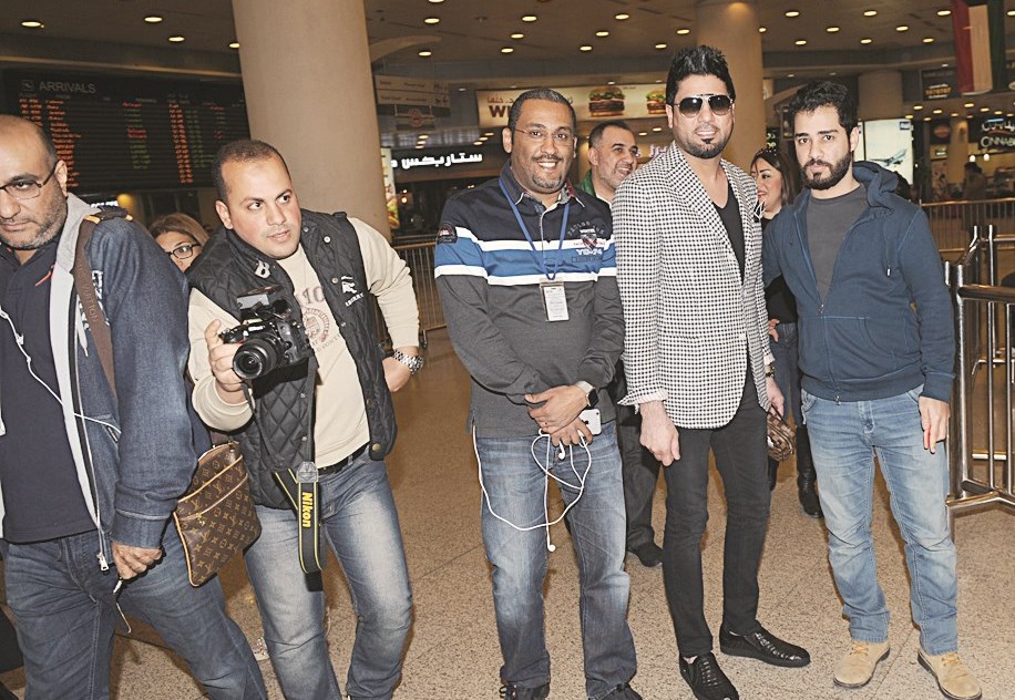 u0627u0644u0634u0627u0645u064a u0645u062au0648u0633u0637u0627u064b u0627u0644u0632u0645u064au0644 u0639u0644u0627u0621 u0645u062du0645u0648u062f u0648u0627u0644u0647u0627u062cu0631u064a (u062au0635u0648u064au0631 u062cu0644u0627u0644 u0645u0639u0648u0636)