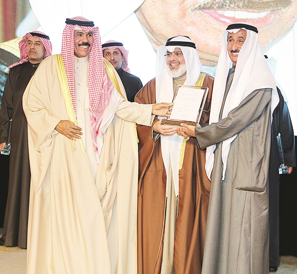 تكريم أحد الرواد الأوائل للديوان