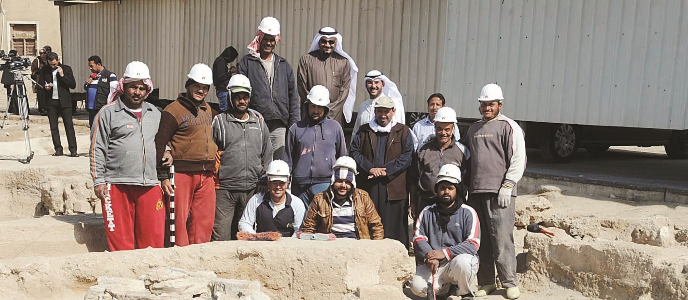 فريق العمل في الموقع